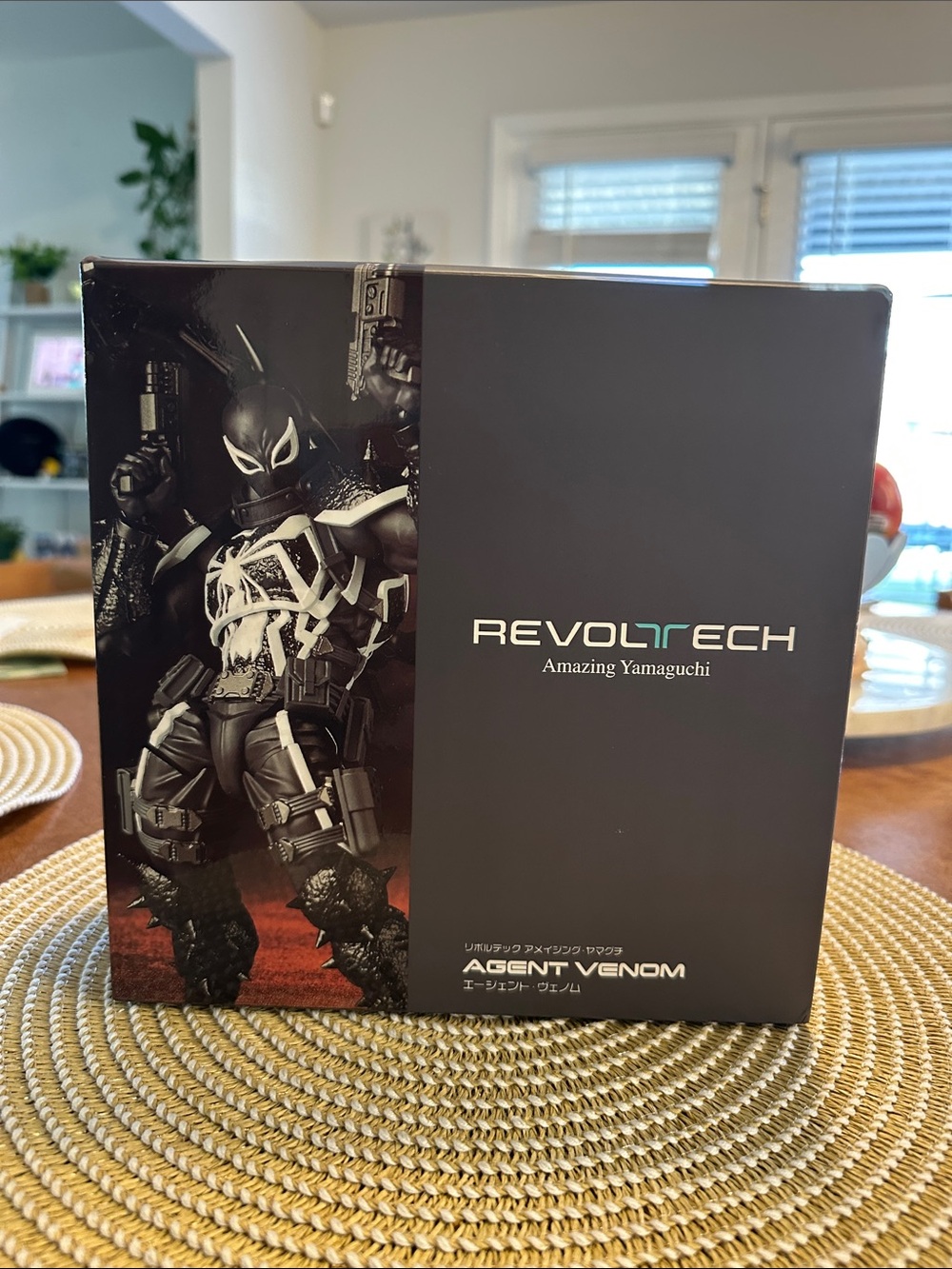 Amazing Yamaguchi Agent Venom Action Figure - Black and White